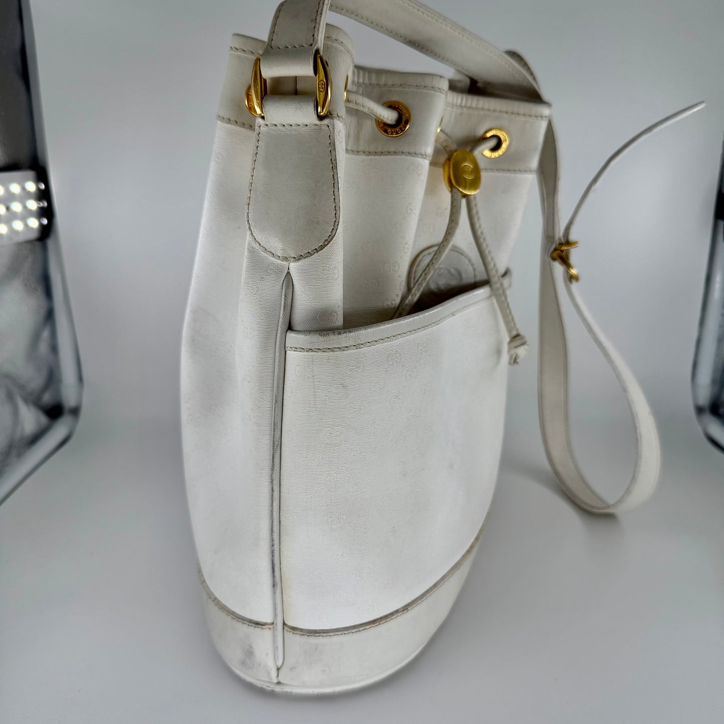 Gucci Vintage White Ophidia Bucket Shoulder Bag