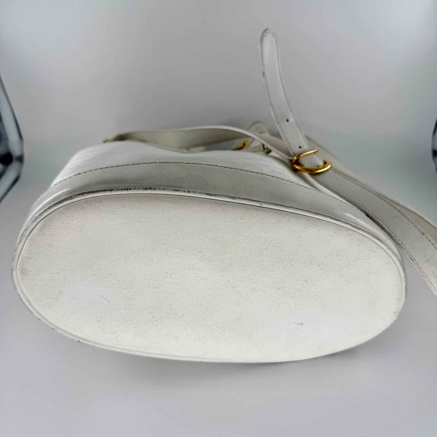 Gucci Vintage White Ophidia Bucket Shoulder Bag