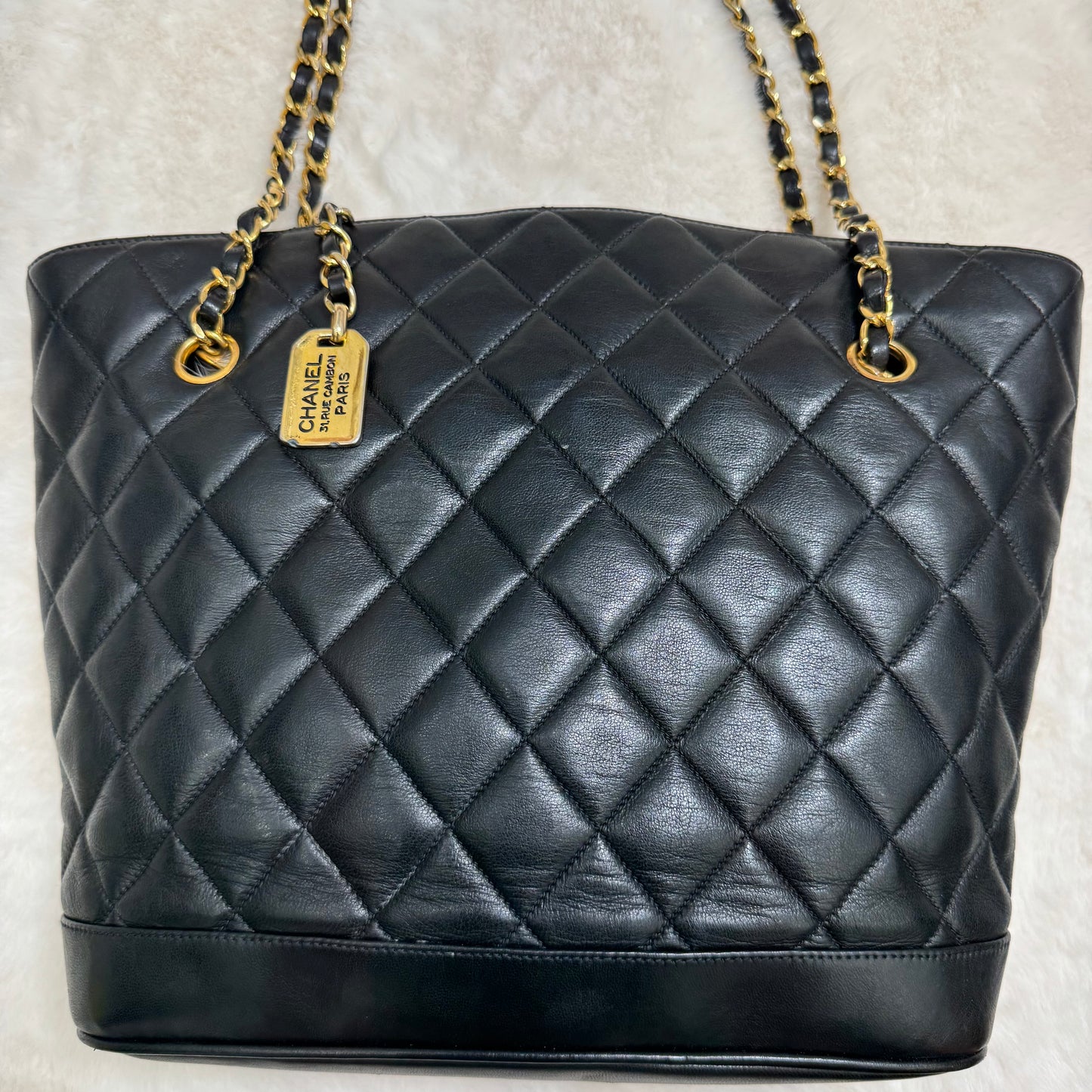 CHANEL Black lambskin Matelassé Medium Tote/Shoulder Bag