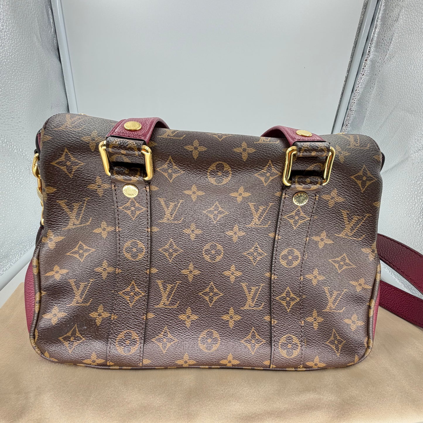 Louis Vuitton Brown/Burgundy Manhattan NM Handbag
