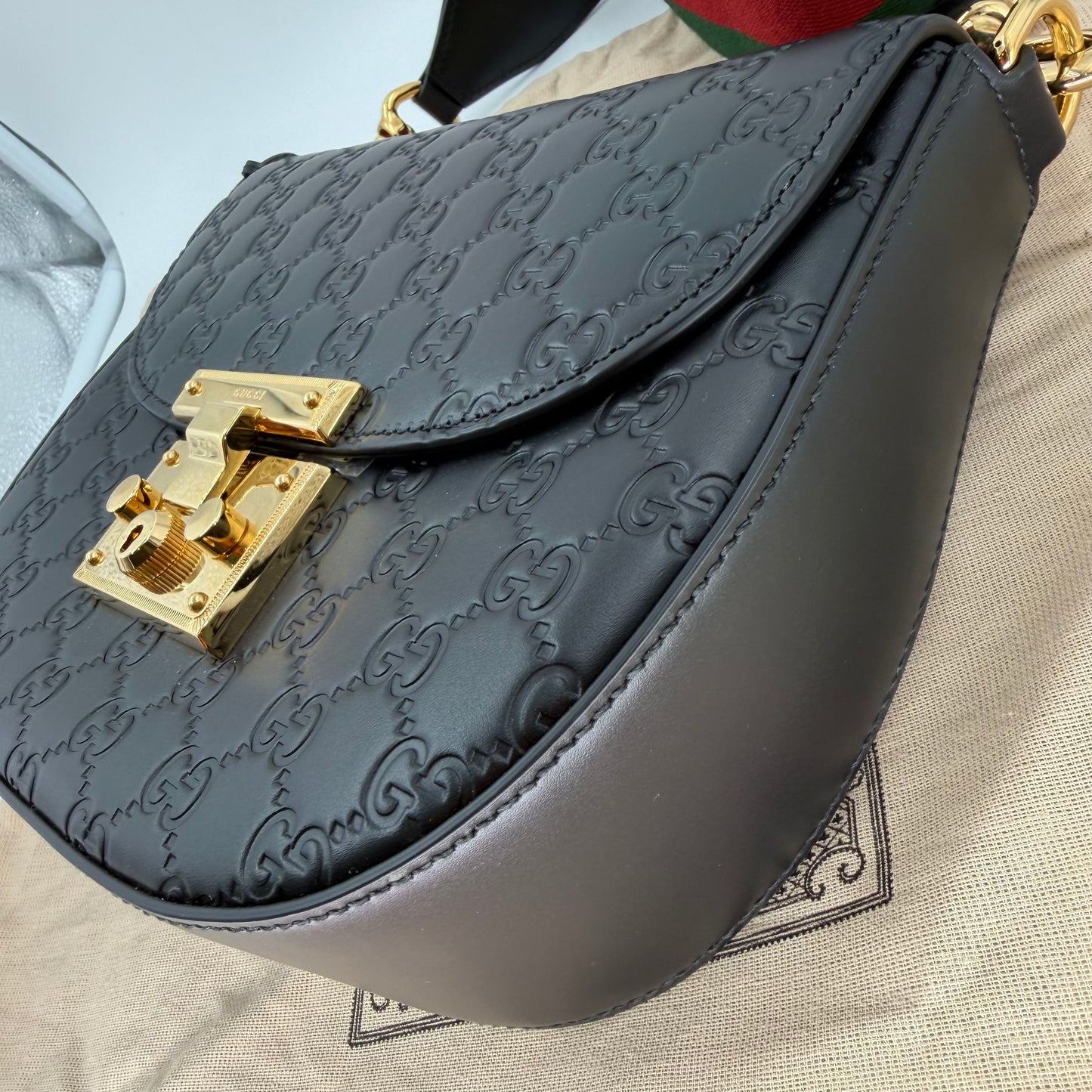 Gucci Black Guccissima Padlock Messenger Crossbody/Shoulder Bag (NEW)